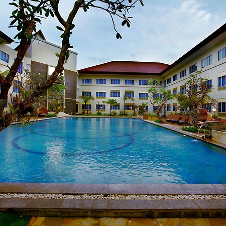 Aston Tanjung Pinang Hotel & Conference Center Exterior foto