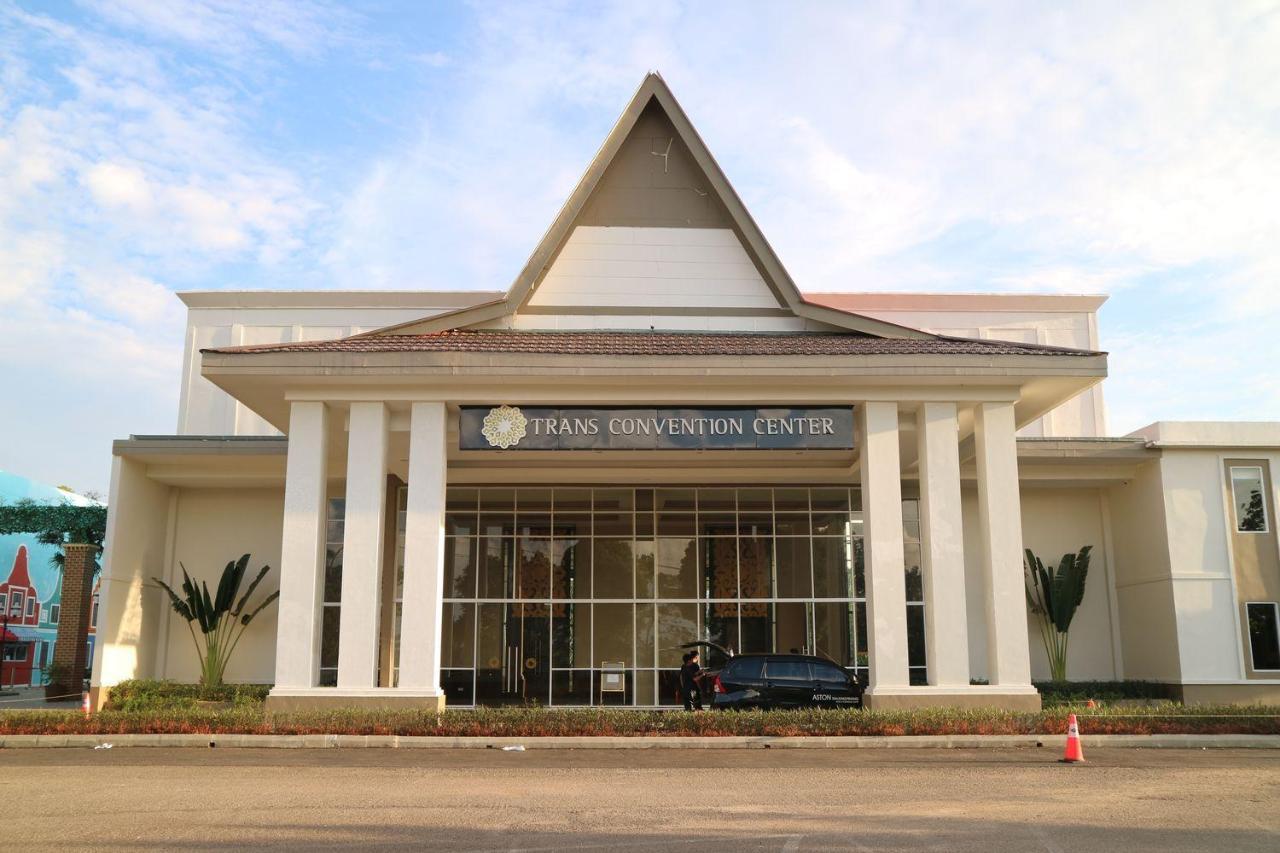 Aston Tanjung Pinang Hotel & Conference Center Exterior foto